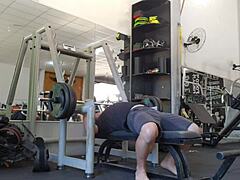 Fucking Big Tits In Public Gym