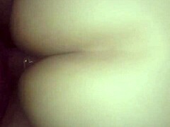 the perfect ass of this mom captivates everyone