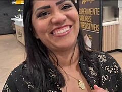 Amateurs eat pussy at fast food