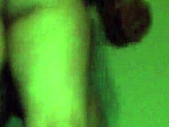 novinha giving it to the coroa in amateur video