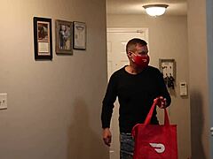 Ebony delivery boy delivers more than just food in steamy video