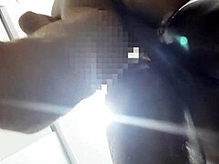 Preta gostosa casually took that leitinho on her face in a brazilian interracial scene