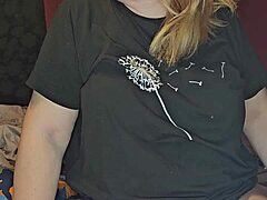 she rides my cock till i cum deep 😈