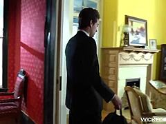 tara lynn foxx in spider man parody getting fucked