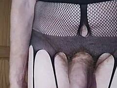 i'm horny wanking in stockings while crossdressing