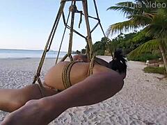 Public Shibari Session at Praia with Lordshibarifloripa Turns Heads