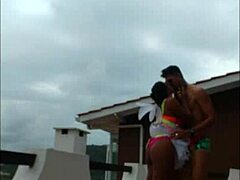 मैं और लुनना वाज पार्टी में बालकनी पर चुदे