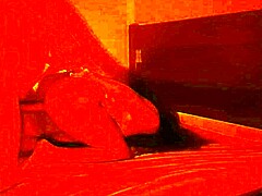 लक्सुरिया एनल और सेडक्शन