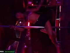 Bartender pulls off a sexy pole dance