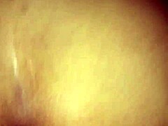 वो डॉगी स्टाइल पीओवी बड़े गैंड पर क्रिम्पाई के साथ