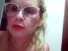 Exotic milf masturbation tutorial in bedroom