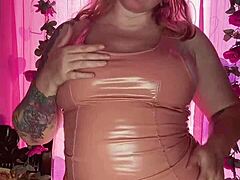 She asks, 'Do you like my latex dress teasing?'