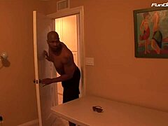 Horny slut receives sloppy bbc facefuck