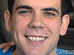 यह गे पॉर्न में एक मॉन्स्टर 10-पाउंडर इंटेंस सीन में एक्टिव है