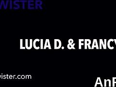 नॉटी लेस्बियन आइडल्स चूत गांड फिस्टिंग कर रही हैं