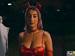 Roxie Sinner Swallows Zombie Cock!