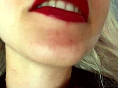 finally a new sex toy has arrived, my tight pussy has been waitin for it