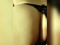 This hot babe has a very wet pussy