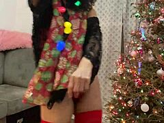 Anna Maria Shows Big Tits In Red Lingerie!