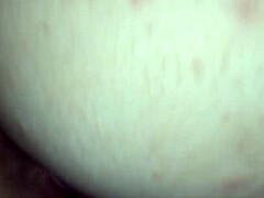 de madrugada comi a novinha da bucetinha apertada gozando gostoso dentro