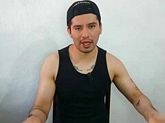 convincing my straight married coworker to suck his 20cm cock at work