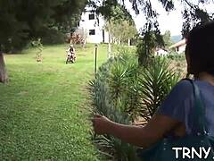 watch this shemale give a hardcore blowjob?