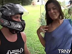 watch this shemale give a hardcore blowjob?