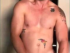 Twink enjoys sunlight moment