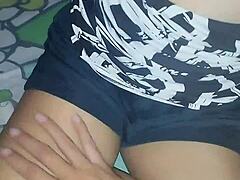 This asian beauty wants cumshot on her belly in missionary 😍