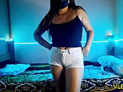 who is the hotel girl showing off?