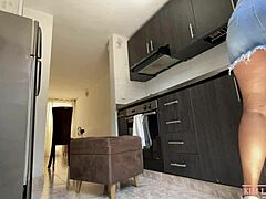 todos los lunes natalia comes to help with cleaning and also to milk the bull, but i mean her ass