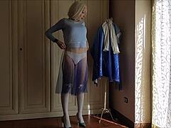 elsa cosplay from frozen disney finally takes a nice cock