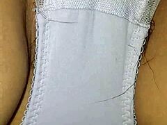 quan lot trang dep in everyday life