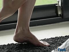 Fetish Babe’s Feet and Mouth Drive Me Wild in Erotic Oral Action