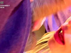 Me encuentro a mi hermanastra en su habitación la follo duro como a ella le gusta 😈