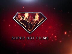 यो, देखो जियाना लव अपना पहला बड़ा ब्लैक डिक लेती है!