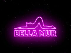 Girl with bubble butt masturbates in shower boldly