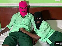 हॉर्नी स्टूडेंट्स क्लासेस के बाद इंटेंस डिजायर महसूस करते हैं