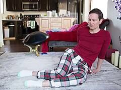 Yoga Lesson 351 Focuses On Instruction And Natural Poses