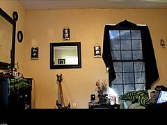 thick ebony girl jiggling and dancing, feeling so free