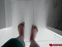 Mochi mona blows jay rock.