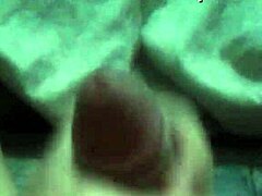 I feel so good as this novinho gay masturbates me.