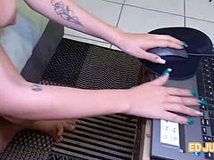 cam girl fucks big cock bareback