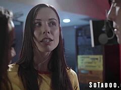 Young Girl Uses Pussy Riding And Cunilingus To Strike Chord With DJ For Fame