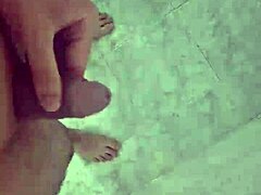 mijando gostoso no banho with brazilian flair