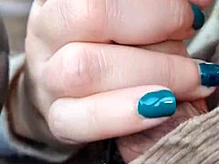 Car blowjob, she swallows every drop with fingers!