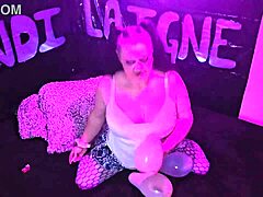 Cute Milf Kandi Laigne Pops Balloons in Fetish Play