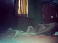 Main uh... 18 zor se uski cum maangti hai jab tak andar finish nahi kar deti, samajhta hai?