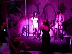 what’s happening at manhattan bar pera live?