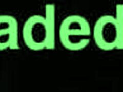 मेरी क्रिसमस बड़ी ब्लैक लंड गिफ्ट ले रही हूँ